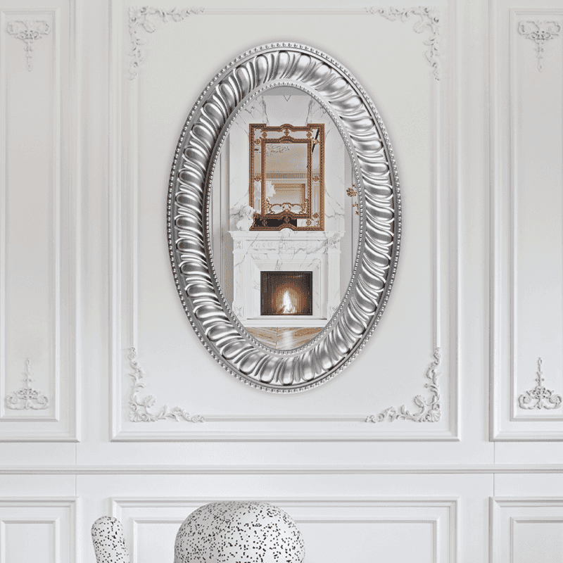 مرآة حائط مزخرفة بيضاوية فضية على الطراز الكلاسيكي